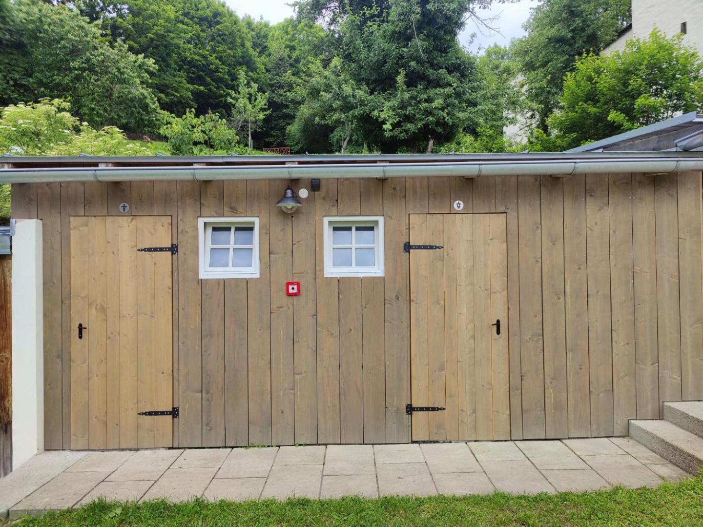 Stanovanie Pod Starym Zamkom - Camping Banská Štiavnica Exteriör bild