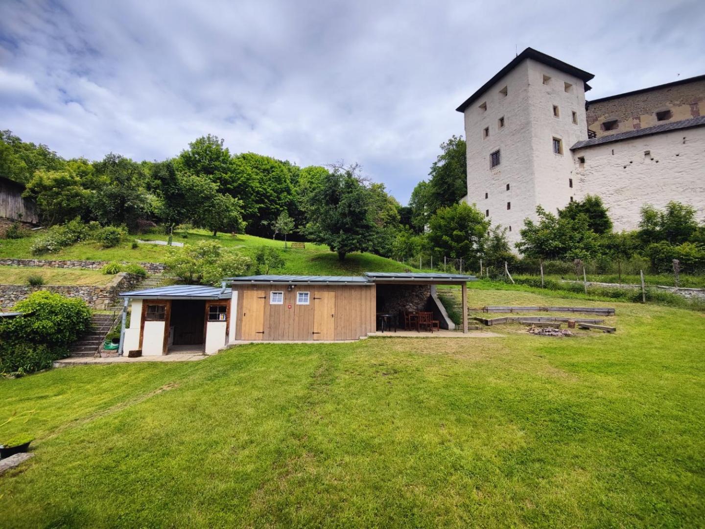 Stanovanie Pod Starym Zamkom - Camping Banská Štiavnica Exteriör bild